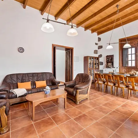 Petit La Geria Lanzarote * Tías